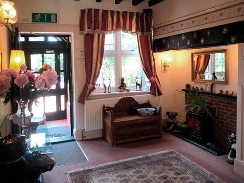 Vulcan Lodge Guest House Horley Exterior foto